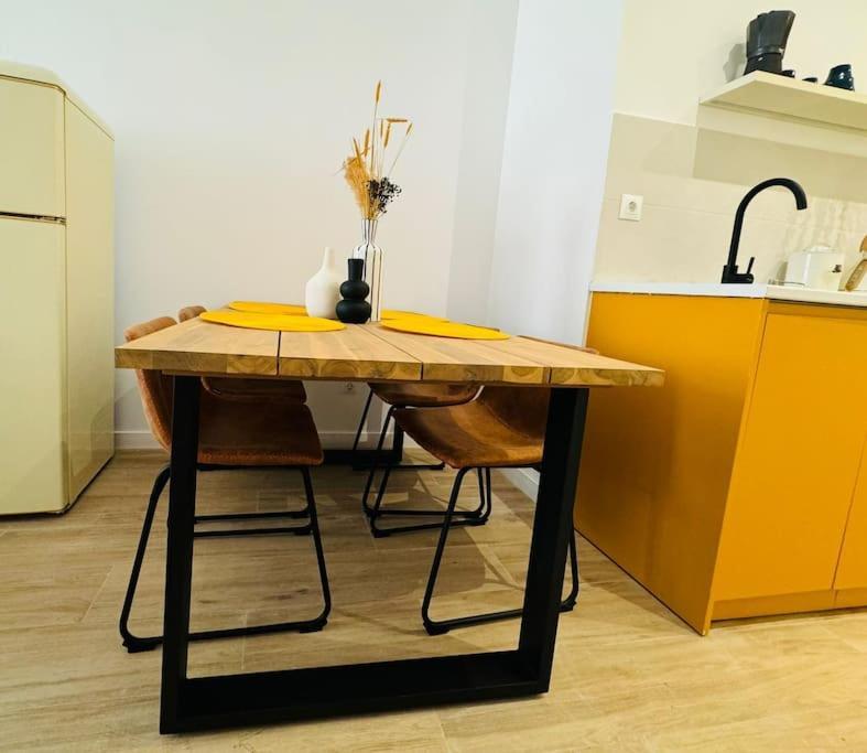 New Industrial Design Flat In Russafa Soho Apartment Valencia Bagian luar foto